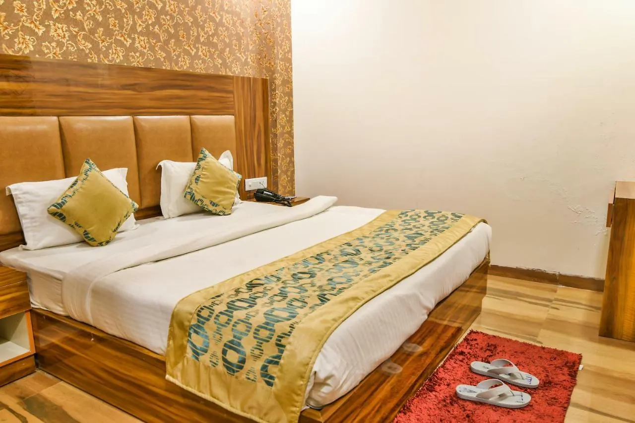 Olivia Entrance Delhi Airport Mahipalpur Hotel New Delhi