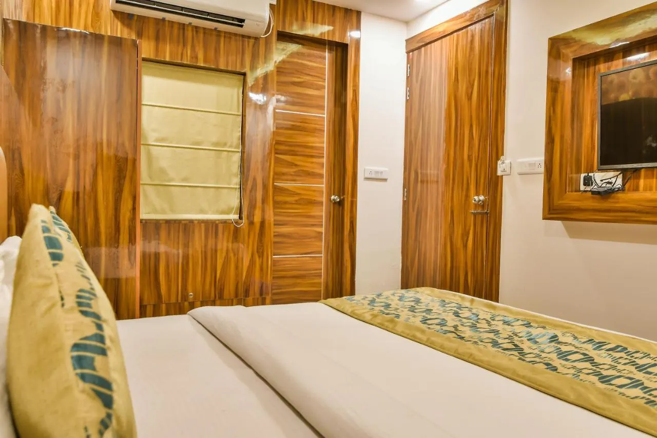 Olivia Entrance Delhi Airport Mahipalpur Hotel New Delhi