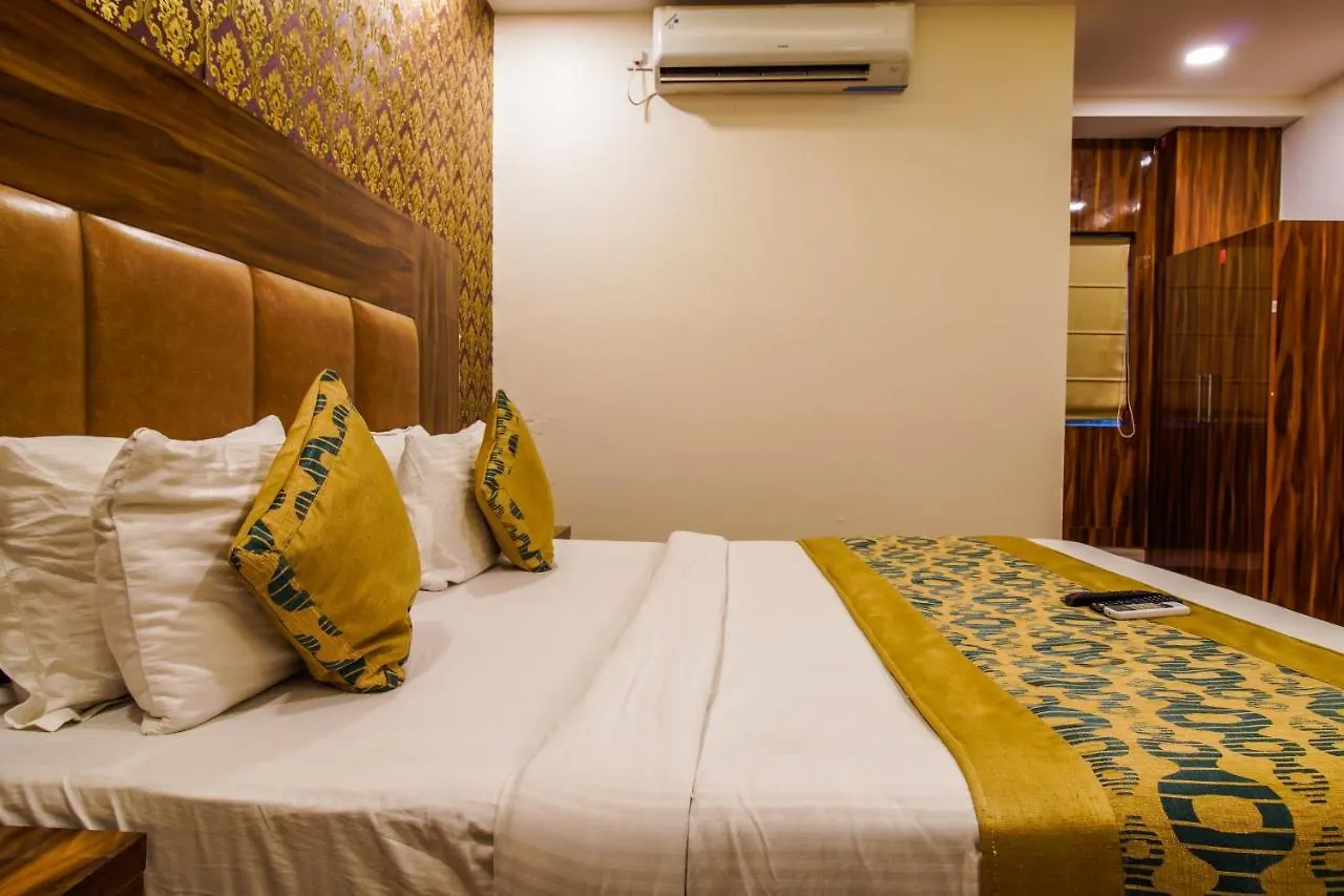 Olivia Entrance Delhi Airport Mahipalpur Hotel New Delhi India