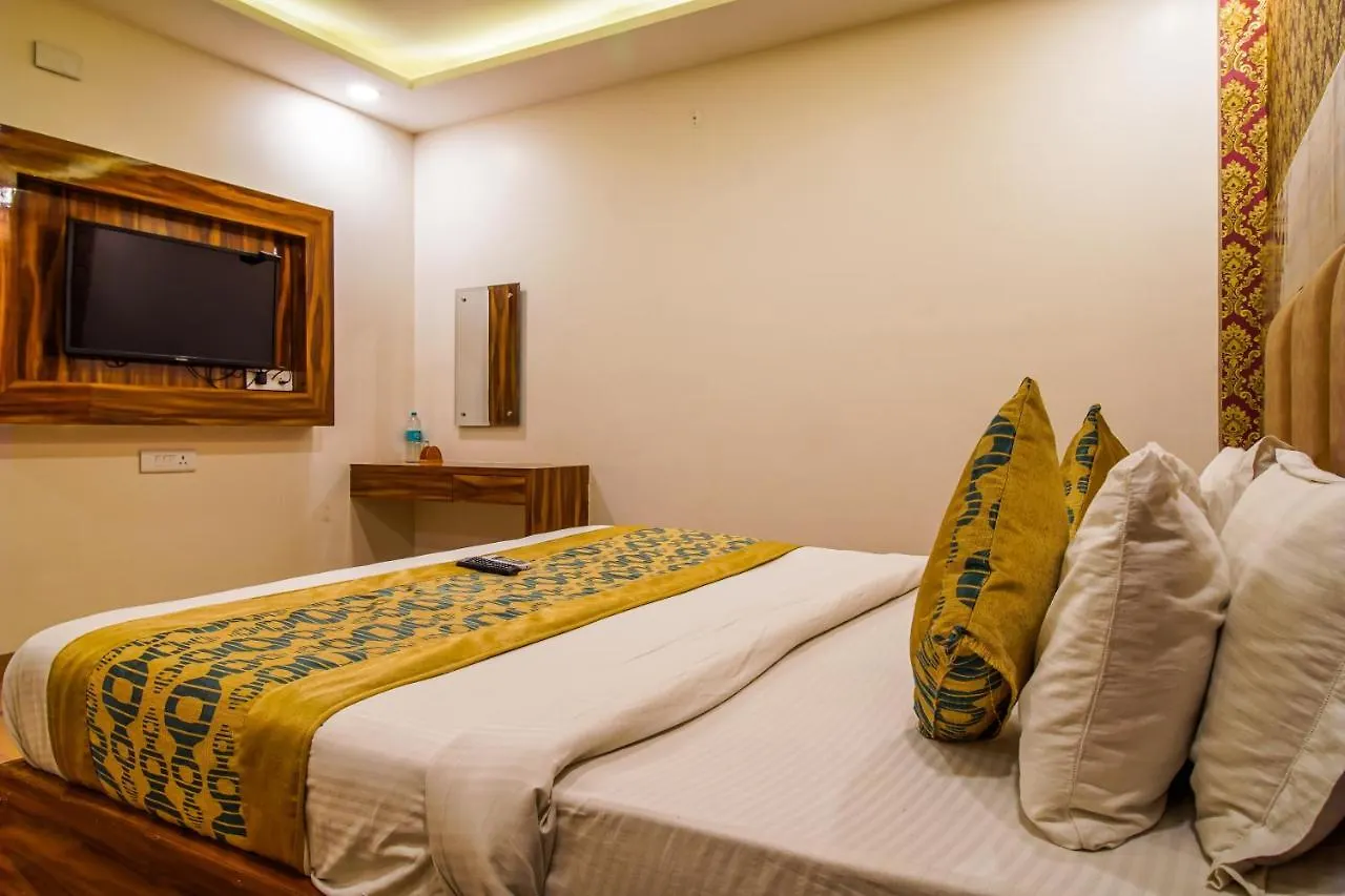 Olivia Entrance Delhi Airport Mahipalpur Hotel New Delhi