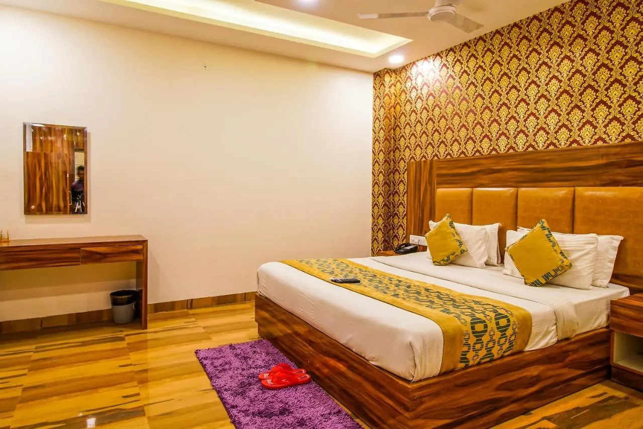 Olivia Entrance Delhi Airport Mahipalpur Hotel New Delhi